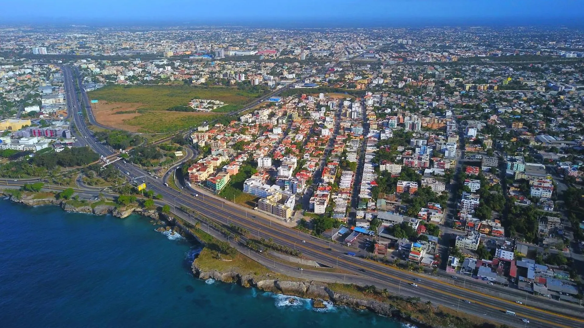 Apartment Tropical Island Apartahotel- One Bedroom Looking To The City La Viva